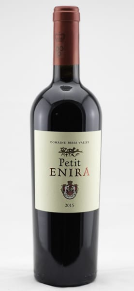 Láhev bulharského vína Domaine Bessa Valley Petit Enira