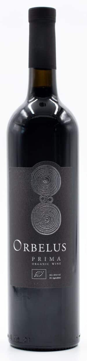 Bulharské červené víno Orbelus Prima – cuvée Cabernet Sauvignon, Merlot, Melnik a Syrah, ručně sbírané hrozny, 8 měsíců zrání ve francouzských barikových sudech.