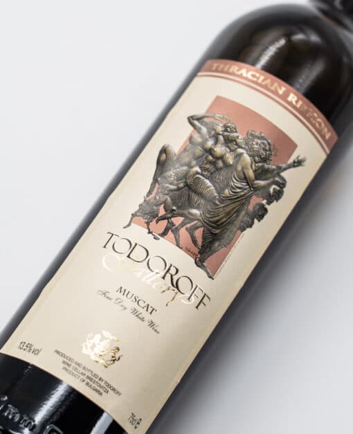 Bulharské víno bíle barvy Todorov Muscat ( Můškát Ottonel) je bulharskou klasikou